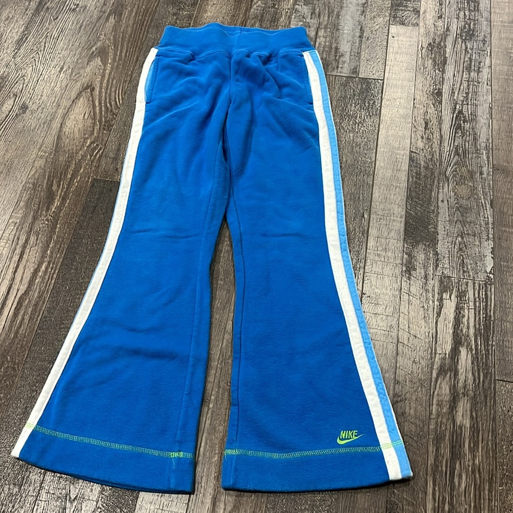 Nike matching sweatpants and sweatshirt hoodie. Hoodie L. Pants M - Picture 5 of 8
